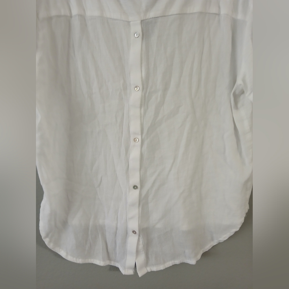 Lucky Brand White V-Neck‎ Women's Top - Picture 6 of 9